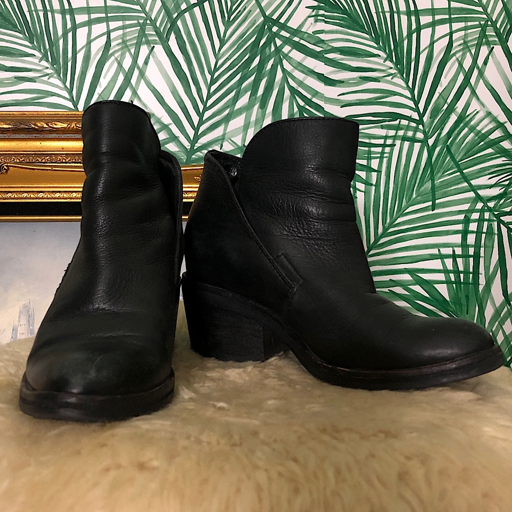 Dolce Vita Black Leather Boots Booties ankle boots